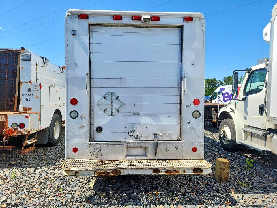 2004 Freightliner Chassis მანქანა იყიდება აუქციონზე, vin: 4UZAANBW74CN46567, აუქციონის ნომერი: 53050586