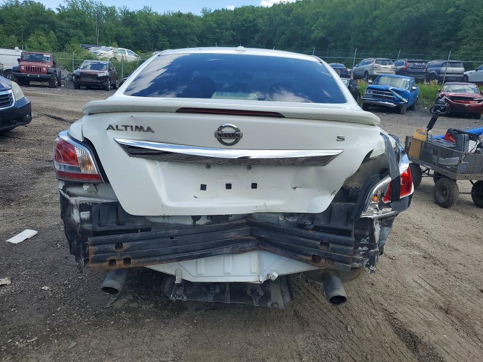 2015 Nissan Altima მანქანა იყიდება აუქციონზე, vin: 1N4AL3AP5FN326578, აუქციონის ნომერი: 52059946
