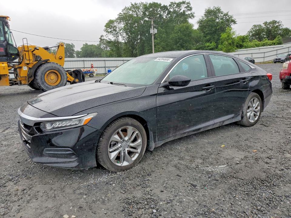 Auction sale of the 2018 Honda Accord, vin: 1HGCV1F15JA161302, lot number: 54204666