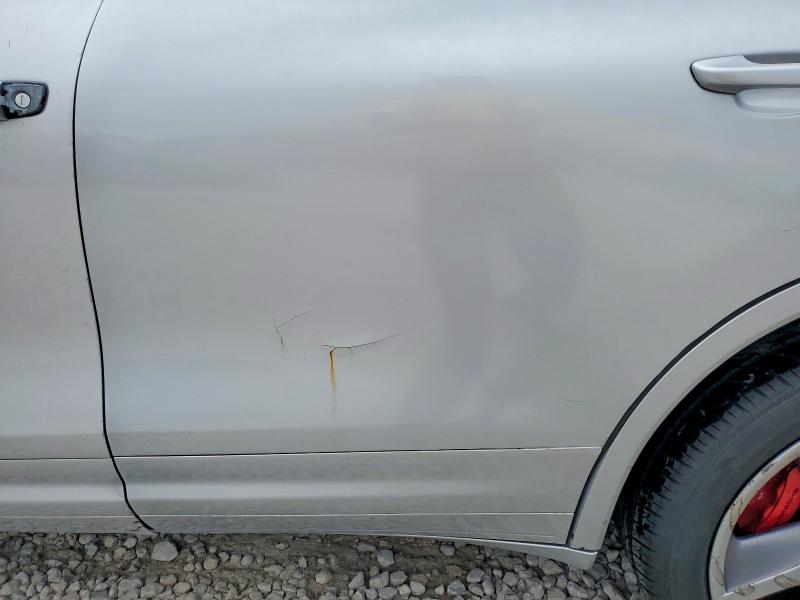 Auction sale of the 2011 Porsche Cayenne, vin: WP1AA2A29BLA05758, lot number: 52472536