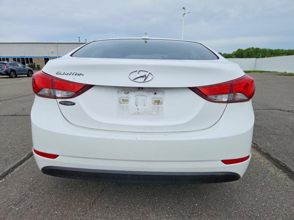 2015 Hyundai Elantra მანქანა იყიდება აუქციონზე, vin: 5NPDH4AE1FH634750, აუქციონის ნომერი: 54484456