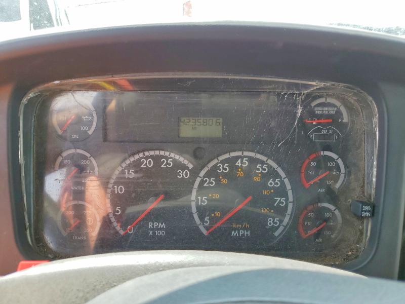 54109216 :رقم المزاد ، 1FVHCYBS2BHAY0355 vin ، 2011 Freightliner M2 مزاد بيع