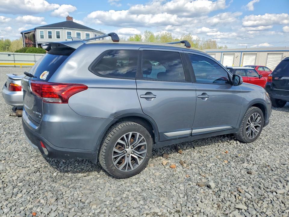 2017 Mitsubishi Outlander მანქანა იყიდება აუქციონზე, vin: JA4AZ3A32HZ015427, აუქციონის ნომერი: 53179916