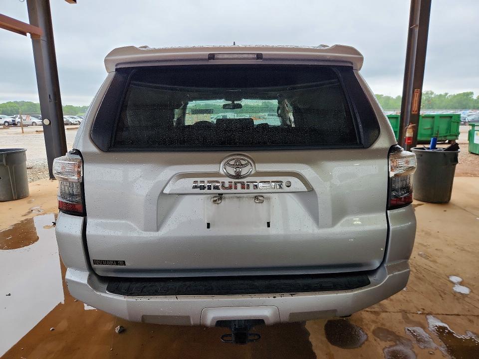 52585666 :رقم المزاد ، JTEZU5JRXJ5190654 vin ، 2018 Toyota 4runner مزاد بيع