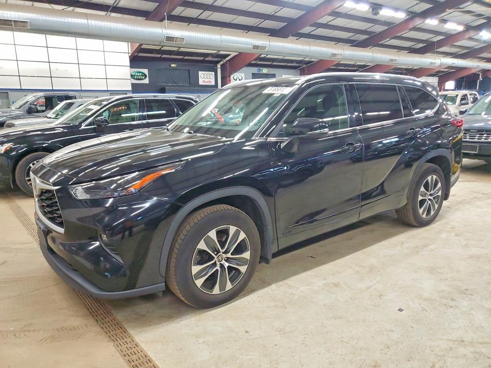 Auction sale of the 2022 Toyota Highlander Hybrid, vin: 5TDGBRCH0NS539205, lot number: 51858156