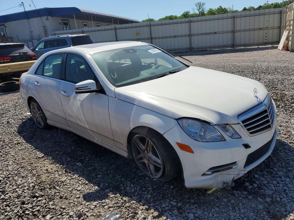 2013 Mercedes-benz E მანქანა იყიდება აუქციონზე, vin: WDDHF5KB8DA725834, აუქციონის ნომერი: 53435726