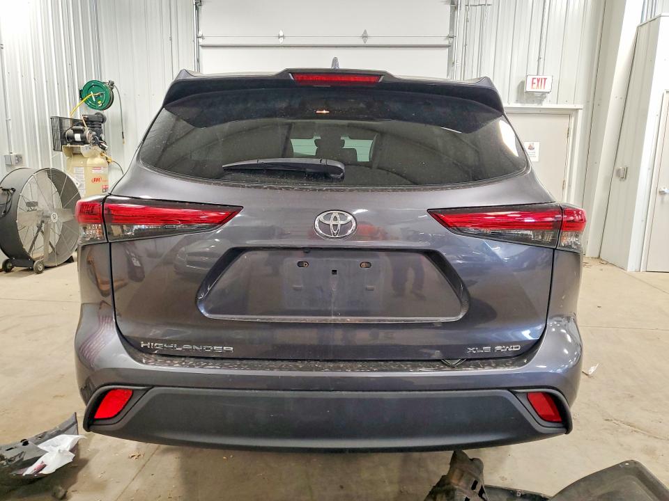 52578386 :رقم المزاد ، 5TDHZRBHXNS177563 vin ، 2022 Toyota Highlander مزاد بيع