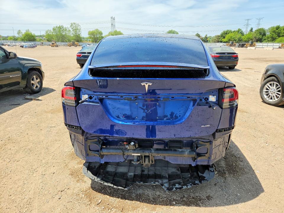 54498356 :رقم المزاد ، 7SAXCBE67NF332253 vin ، 2022 Tesla Model X مزاد بيع