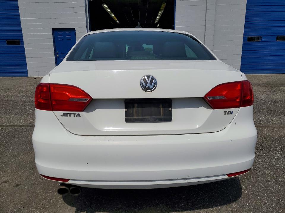 52190376 :رقم المزاد ، 3VW3L7AJ9BM124253 vin ، 2011 Volkswagen Jetta مزاد بيع
