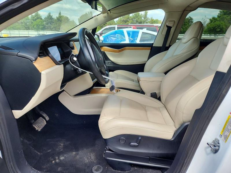 52499456 :رقم المزاد ، 5YJXCDE23JF112060 vin ، 2018 Tesla Model X مزاد بيع