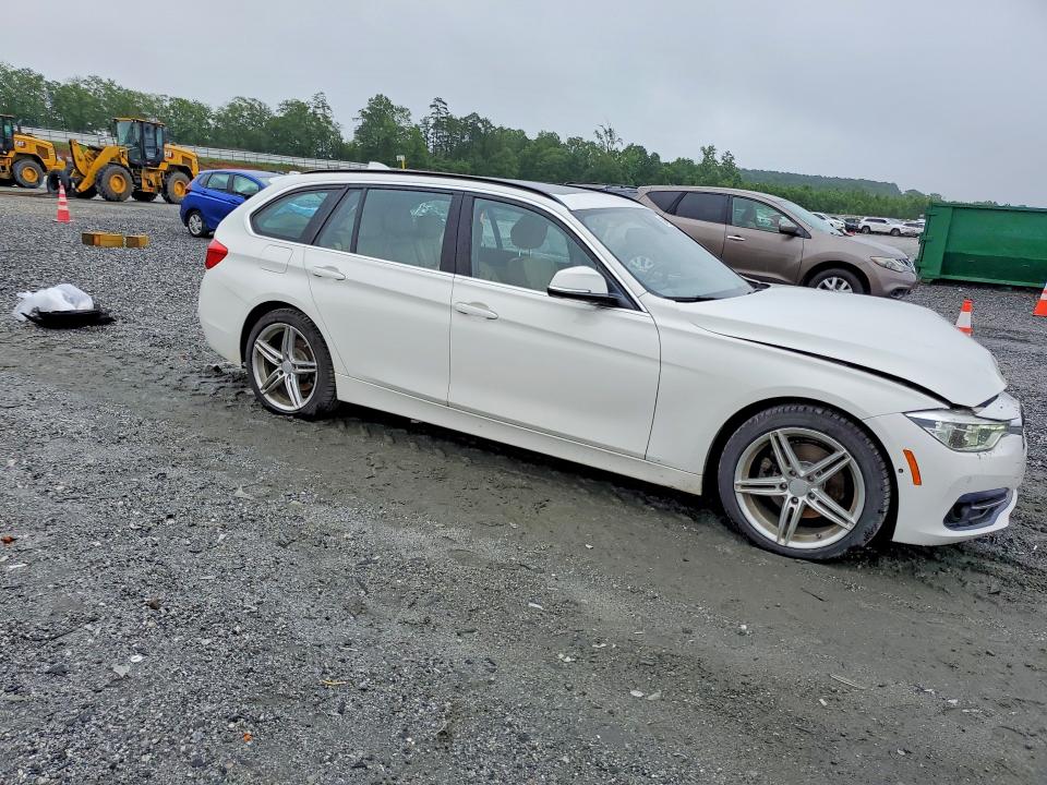 54701526 :رقم المزاد ، WBA8K3C38HA023176 vin ، 2017 Bmw 330 مزاد بيع