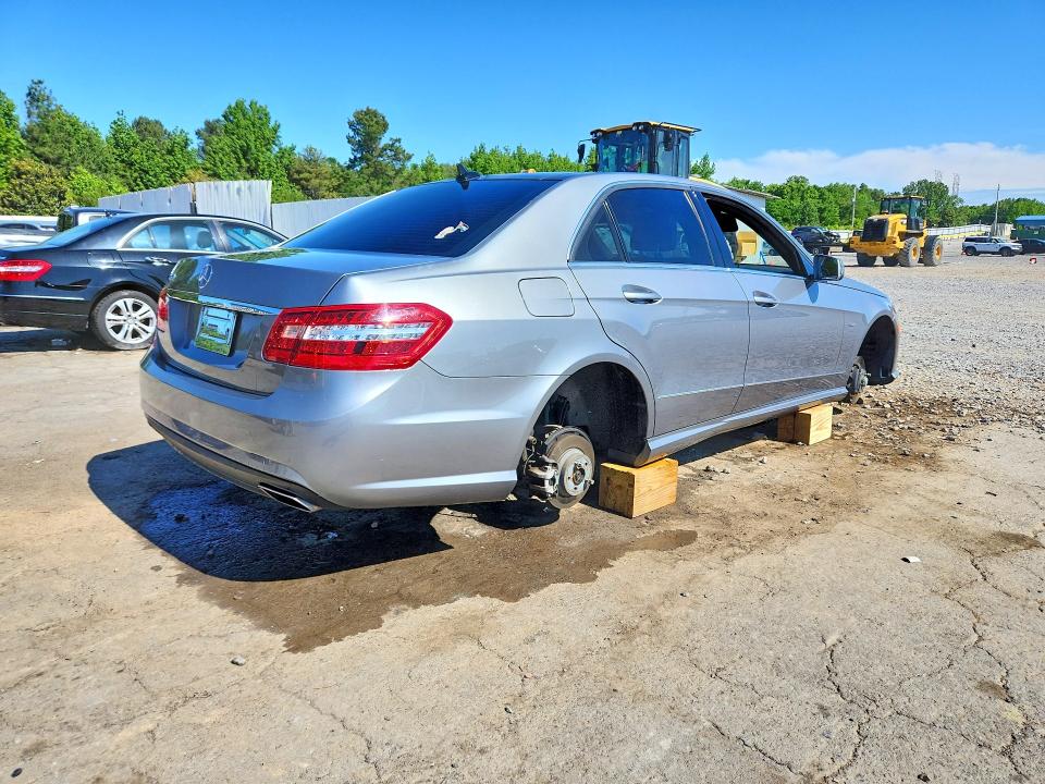 2012 Mercedes-benz E მანქანა იყიდება აუქციონზე, vin: WDDHF5KB4CA544731, აუქციონის ნომერი: 53155876