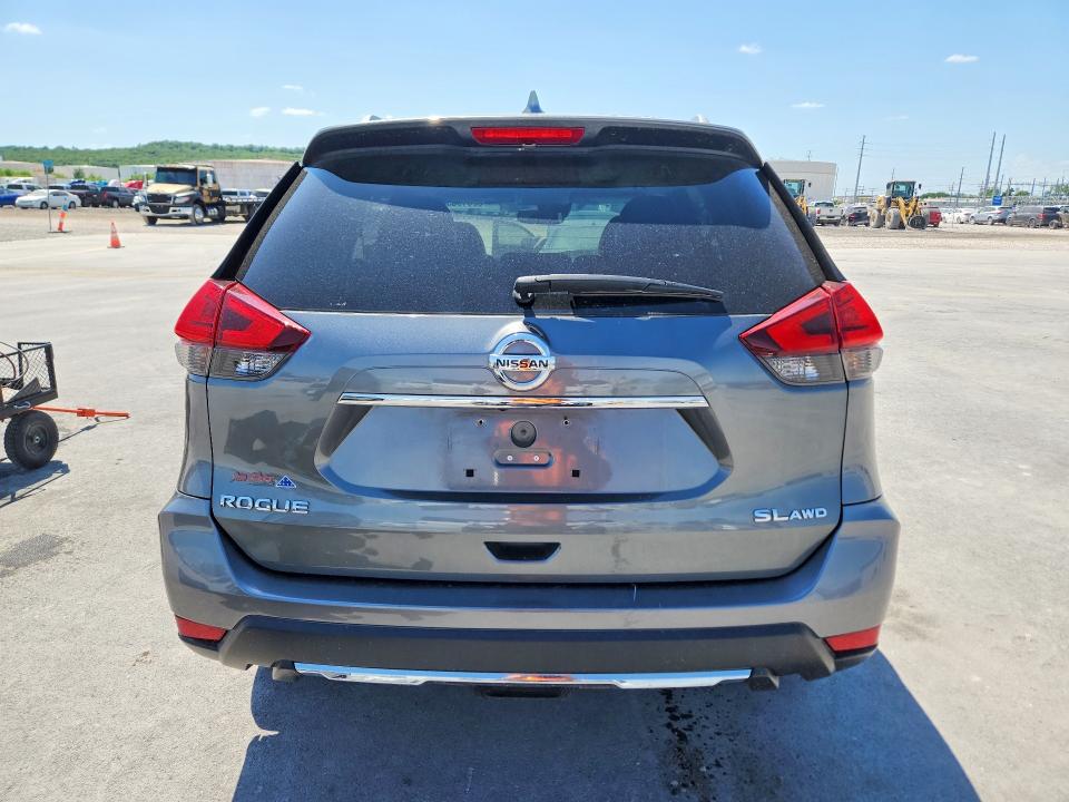 52819556 :رقم المزاد ، 5N1AT2MV6HC781562 vin ، 2017 Nissan Rogue مزاد بيع