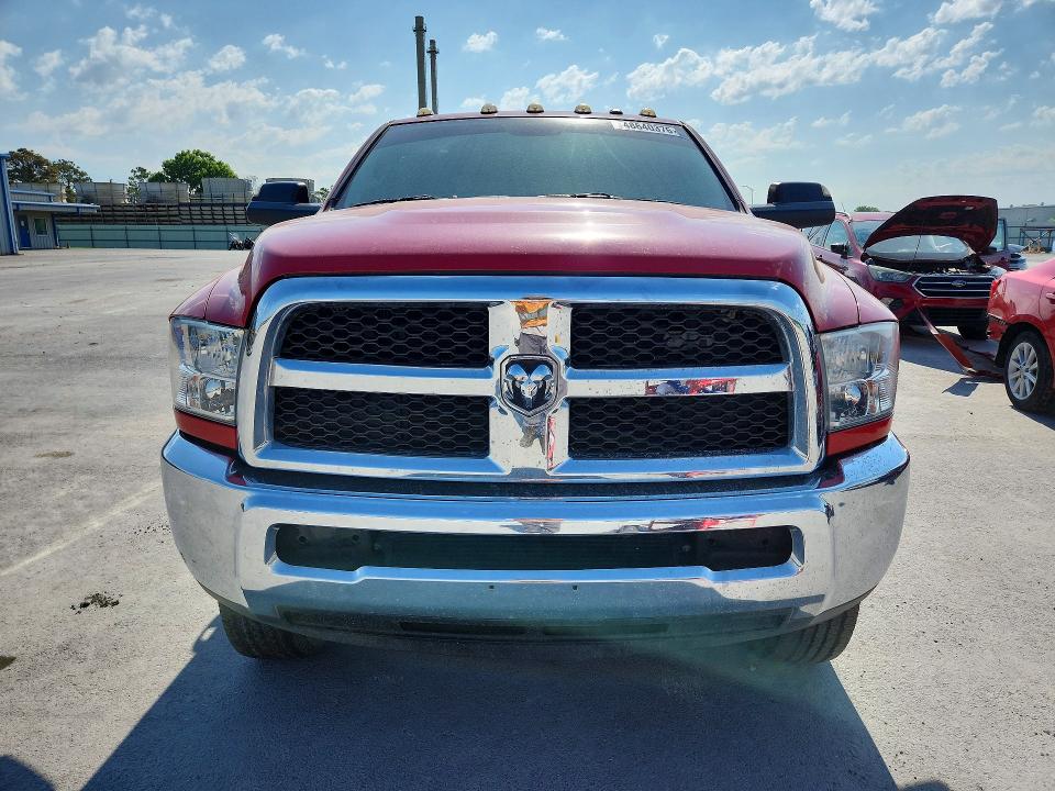 48640376 :رقم المزاد ، 3C6UR5CL5HG680289 vin ، 2017 Ram 2500 مزاد بيع