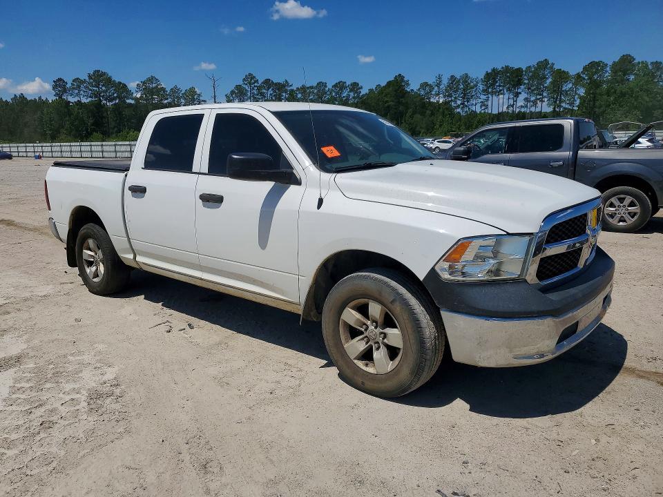 52597366 :رقم المزاد ، 1C6RR7KM9JS262571 vin ، 2018 Ram 1500 مزاد بيع