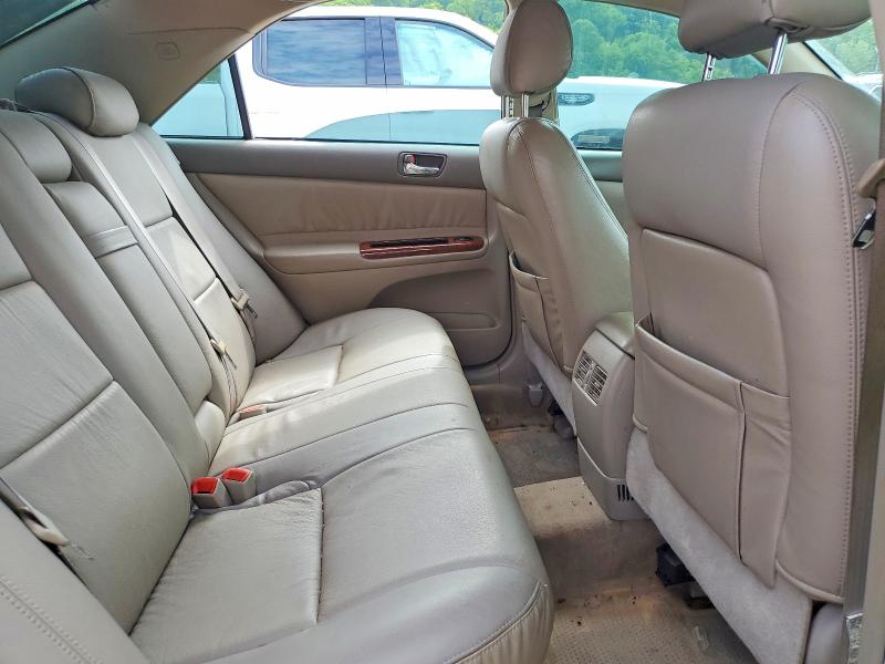 55025296 :رقم المزاد ، 4T1BF30K04U074653 vin ، 2004 Toyota Camry مزاد بيع
