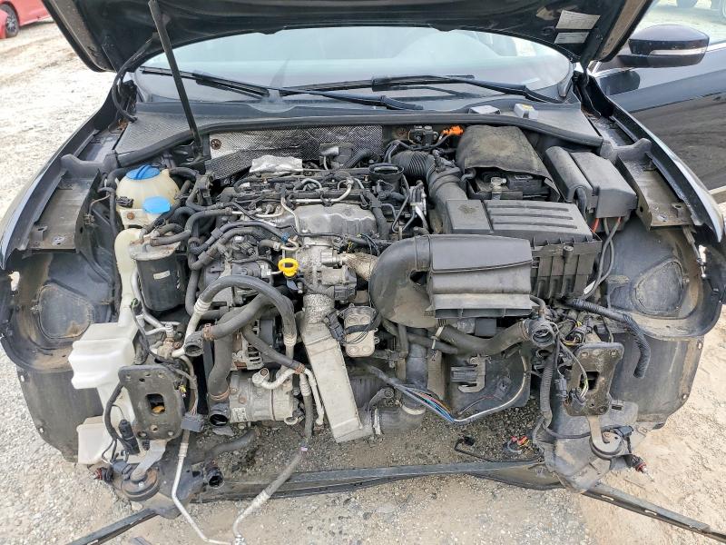 53044166 :رقم المزاد ، 1VWBN7A3XEC104803 vin ، 2014 Volkswagen Passat مزاد بيع