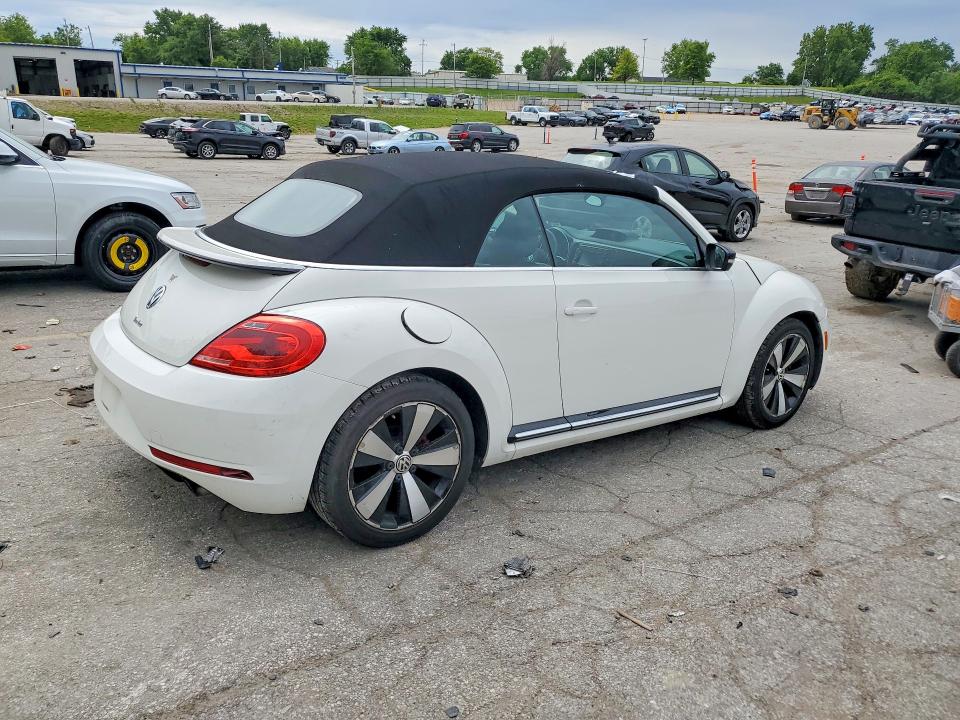 52611046 :رقم المزاد ، 3VW8T7AT4DM831576 vin ، 2013 Volkswagen Beetle مزاد بيع