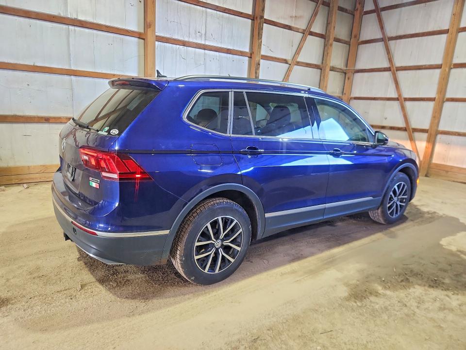 Продажа на аукционе авто 2021 Volkswagen Tiguan, vin: 3VV2B7AX6MM040935, номер лота: 51982726