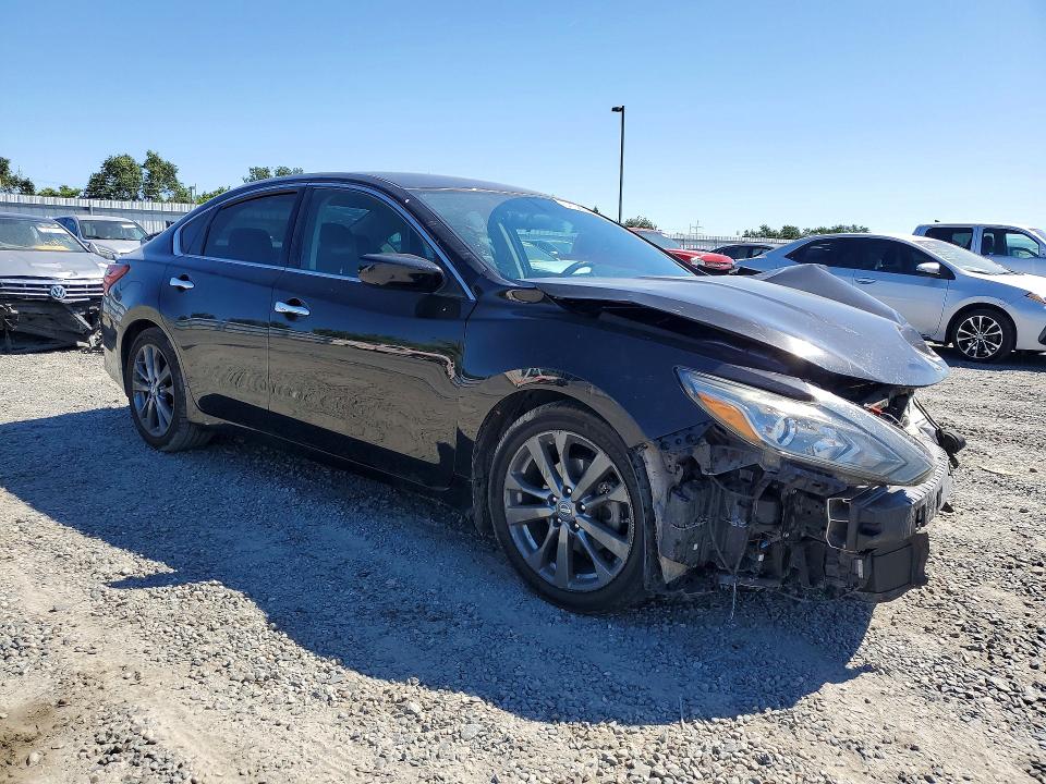 2018 Nissan Altima მანქანა იყიდება აუქციონზე, vin: 1N4AL3AP1JC279098, აუქციონის ნომერი: 54158206