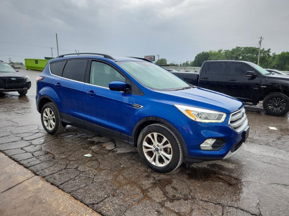 Продаж на аукціоні авто 2018 Ford Escape, vin: 1FMCU0HD2JUB24270, номер лоту: 55160376
