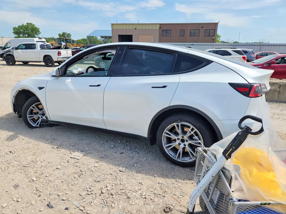 2020 Tesla Model Y მანქანა იყიდება აუქციონზე, vin: 5YJYGDEE4LF048102, აუქციონის ნომერი: 53290526