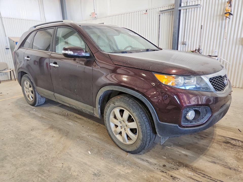 2013 Kia Sorento მანქანა იყიდება აუქციონზე, vin: 5XYKT3A68DG382895, აუქციონის ნომერი: 52681486