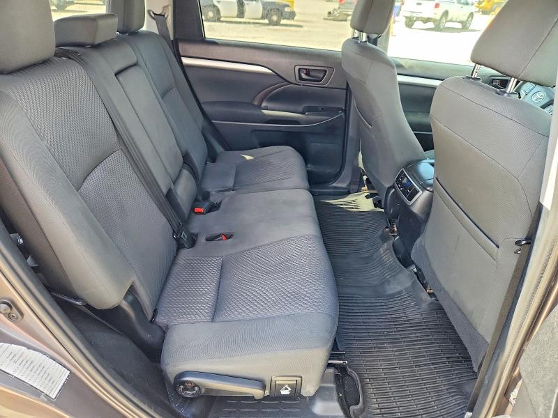 54812796 :رقم المزاد ، 5TDBZRFH7KS971187 vin ، 2019 Toyota Highlander مزاد بيع