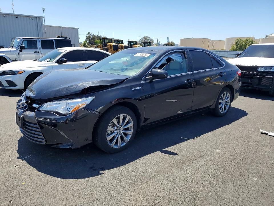 2015 Toyota Camry Hybrid მანქანა იყიდება აუქციონზე, vin: 4T1BD1FK8FU160443, აუქციონის ნომერი: 53829386