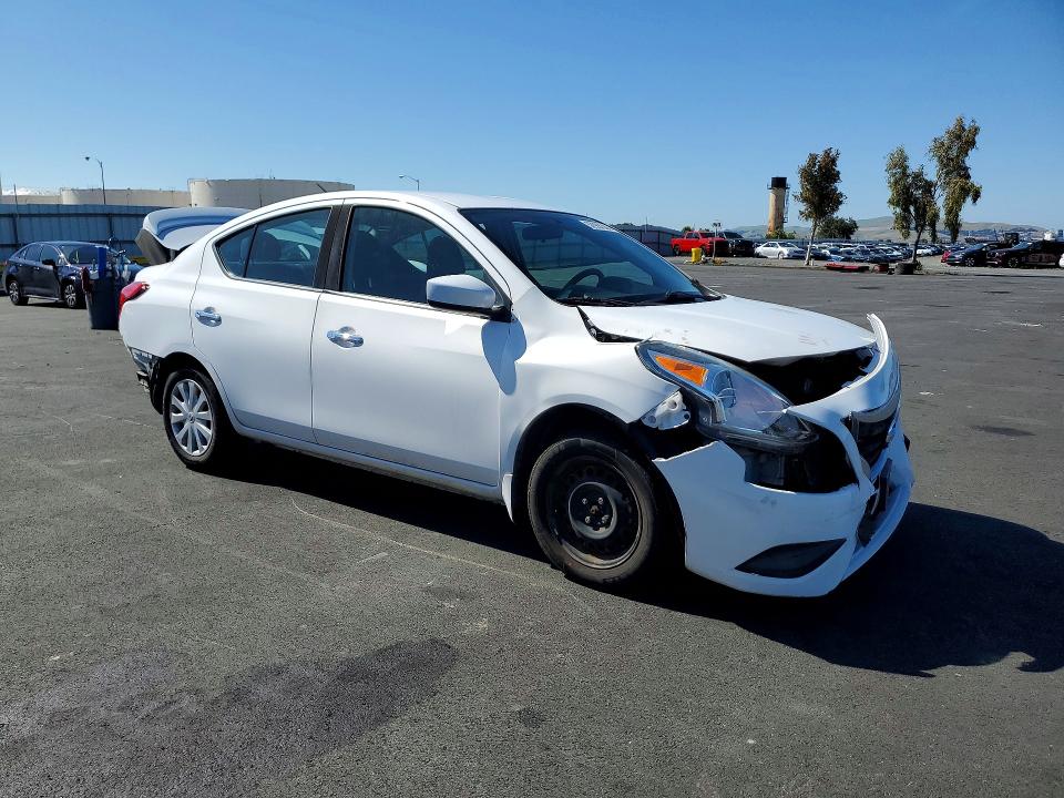 2017 Nissan Versa მანქანა იყიდება აუქციონზე, vin: 3N1CN7AP4HL821851, აუქციონის ნომერი: 52988586