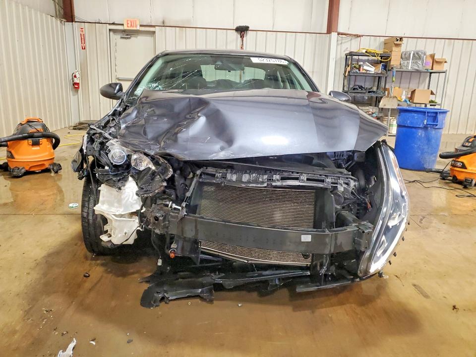 2020 Kia Forte მანქანა იყიდება აუქციონზე, vin: 3KPF24AD4LE232125, აუქციონის ნომერი: 52325786