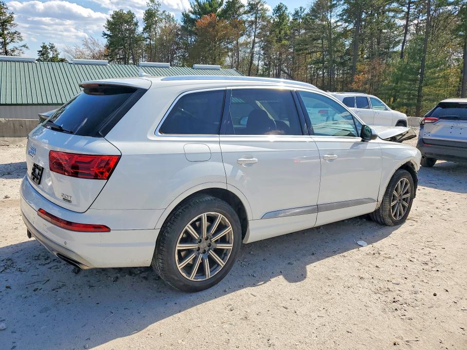 2017 Audi Q7 მანქანა იყიდება აუქციონზე, vin: WA1LAAF79HD024848, აუქციონის ნომერი: 52348946