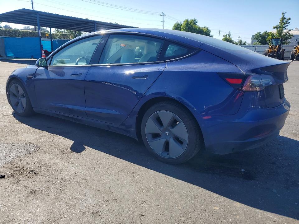 52663156 :رقم المزاد ، 5YJ3E1EB9MF032855 vin ، 2021 Tesla Model 3 مزاد بيع