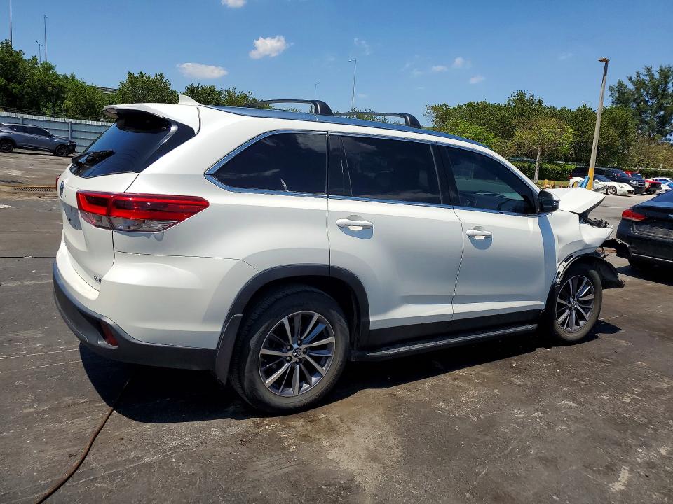 Продаж на аукціоні авто 2019 Toyota Highlander, vin: 5TDKZRFH8KS568934, номер лоту: 52773396