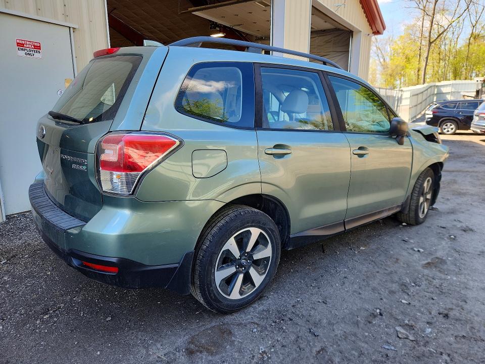 2017 Subaru Forester მანქანა იყიდება აუქციონზე, vin: JF2SJABC9HH536785, აუქციონის ნომერი: 53211356