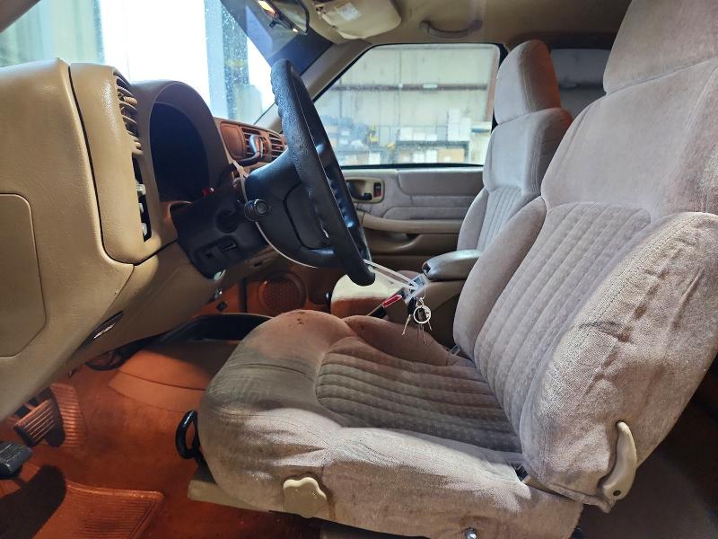 55368666 :رقم المزاد ، 1GCCS19X2W8133172 vin ، 1998 Chevrolet S Truck مزاد بيع
