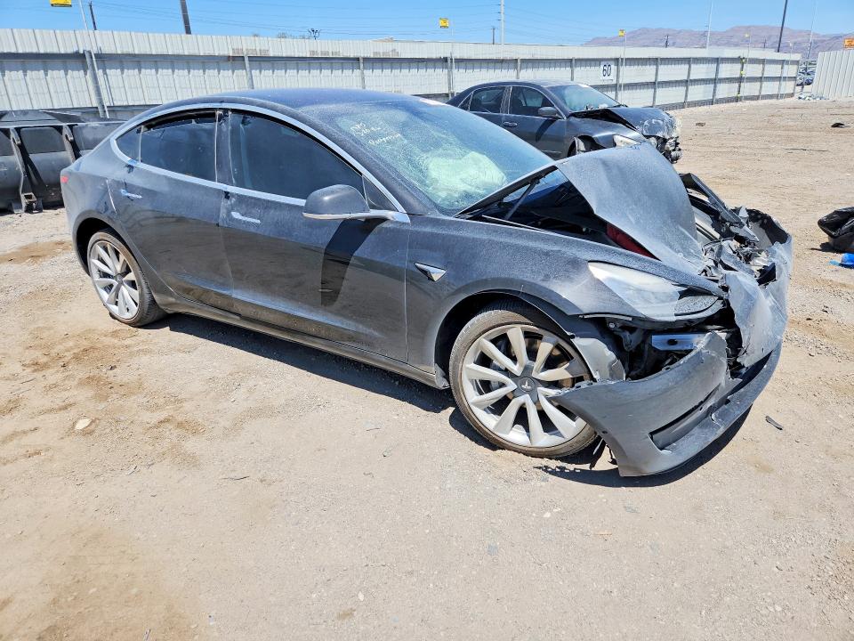 Продажа на аукционе авто 2018 Tesla Model 3, vin: 5YJ3E1EA5JF176325, номер лота: 47162516
