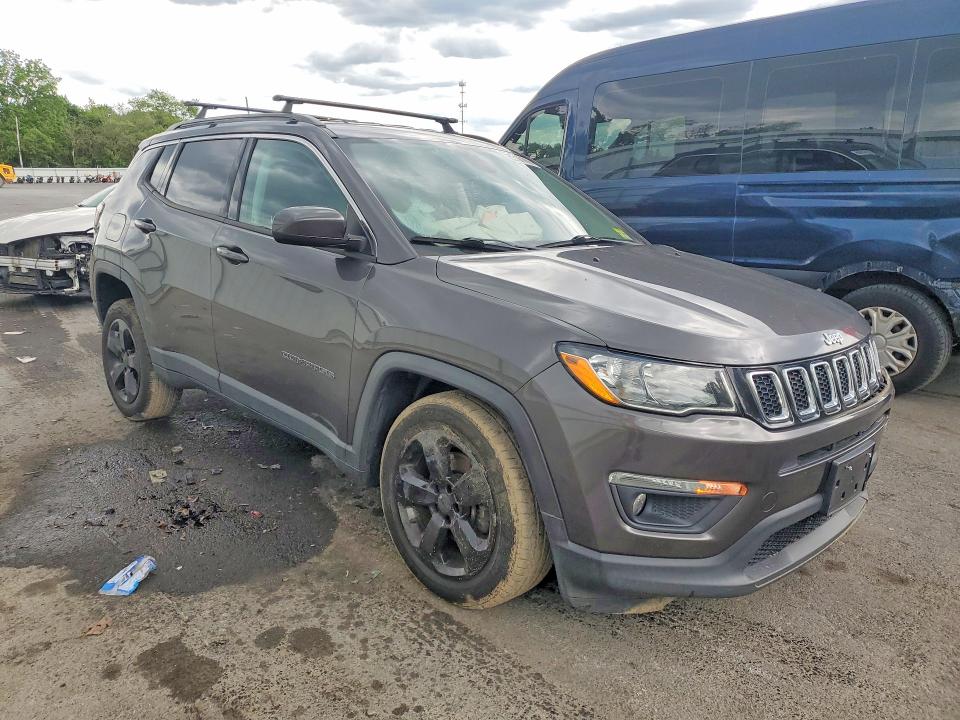 55161066 :رقم المزاد ، 3C4NJDBB7KT594004 vin ، 2019 Jeep Compass مزاد بيع