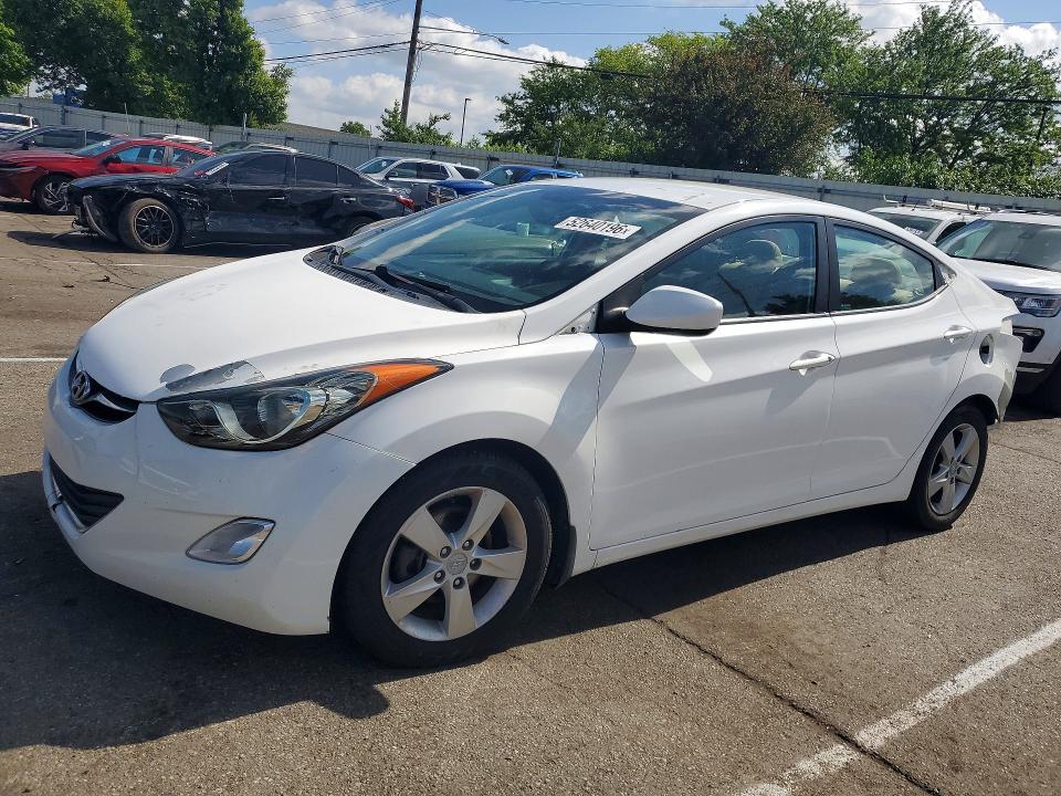52640196 :رقم المزاد ، 5NPDH4AE1DH337510 vin ، 2013 Hyundai Elantra مزاد بيع