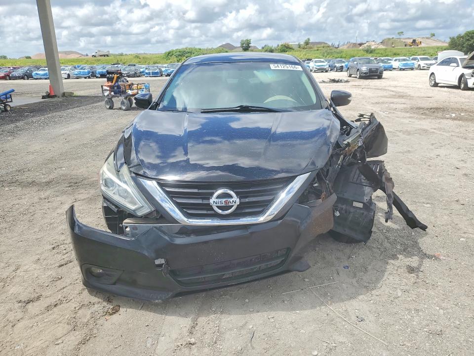 54125166 :رقم المزاد ، 1N4AL3AP0JC111033 vin ، 2018 Nissan Altima مزاد بيع