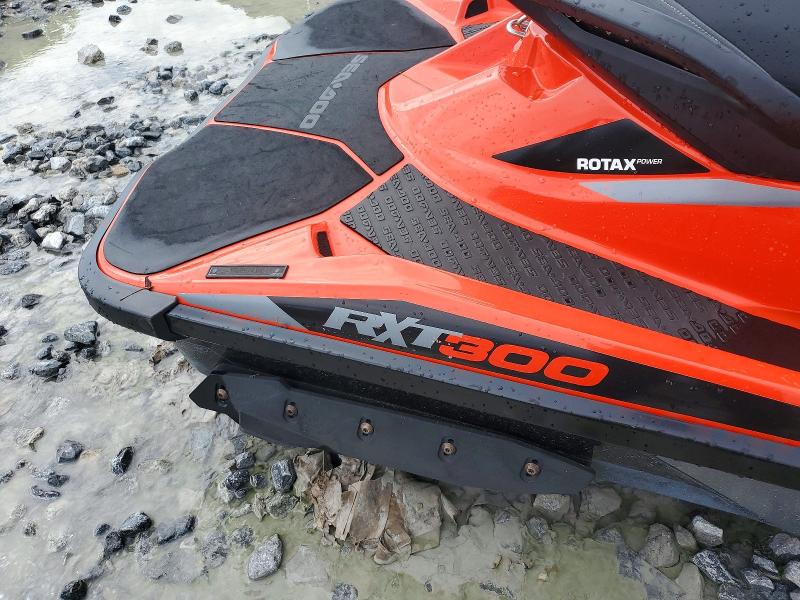 54641106 :رقم المزاد ، YDV08143A616 vin ، 2016 Sea-doo Rxt-x 300 مزاد بيع