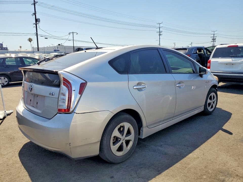 52591546 :رقم المزاد ، JTDKN3DU8F0424186 vin ، 2015 Toyota Prius مزاد بيع
