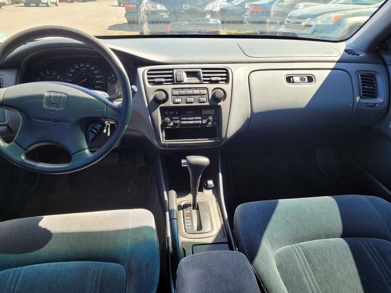 2000 Honda Accord მანქანა იყიდება აუქციონზე, vin: 1HGCF8643YA805664, აუქციონის ნომერი: 52606936