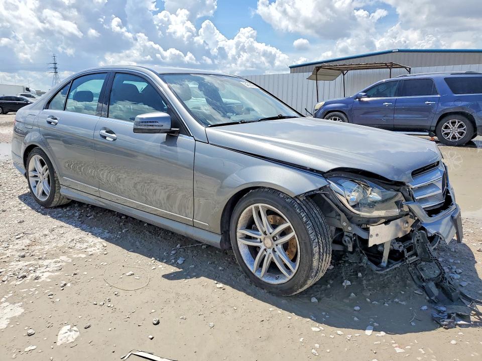 54514466 :رقم المزاد ، WDDGF8BB0CR213580 vin ، 2012 Mercedes-benz C مزاد بيع