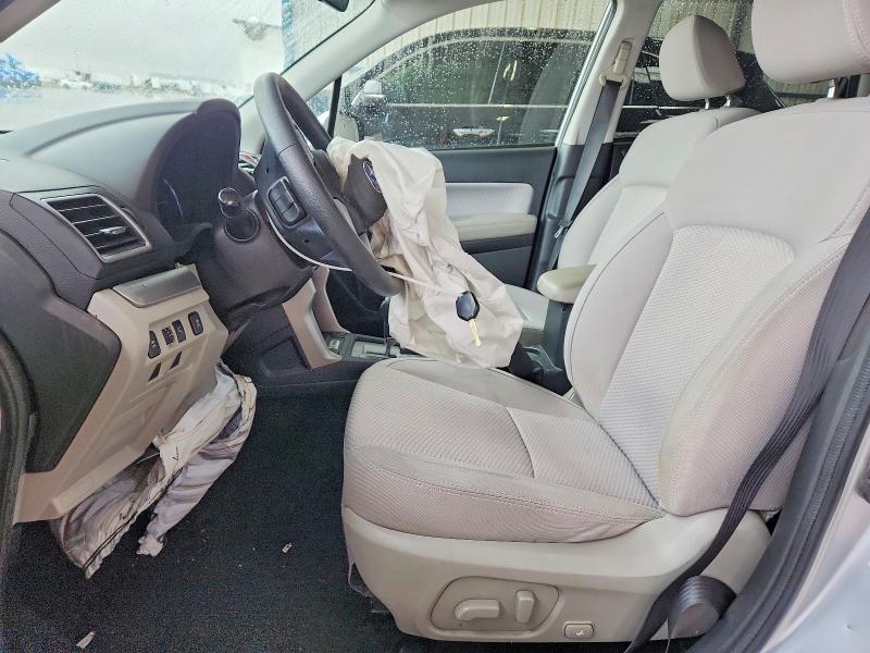 52600916 :رقم المزاد ، JF2SJAGC9JH597827 vin ، 2018 Subaru Forester مزاد بيع