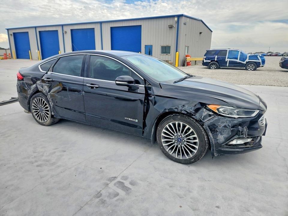 52428406 :رقم المزاد ، 3FA6P0LU0HR266866 vin ، 2017 Ford Fusion مزاد بيع