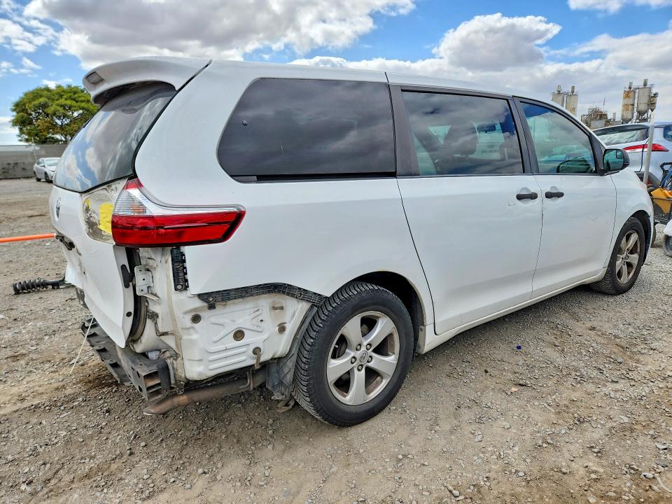Продаж на аукціоні авто 2017 Toyota Sienna, vin: 5TDZZ3DC2HS832676, номер лоту: 55372166