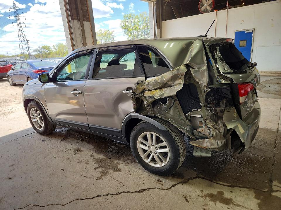 2014 Kia Sorento მანქანა იყიდება აუქციონზე, vin: 5XYKT3A6XEG477377, აუქციონის ნომერი: 51665156