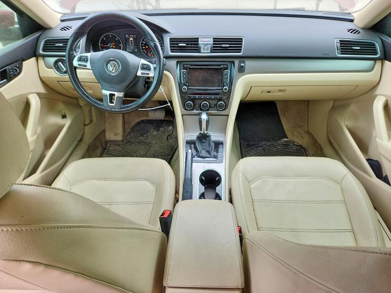 53446616 :رقم المزاد ، 1VWBV7A38FC033392 vin ، 2015 Volkswagen Passat مزاد بيع