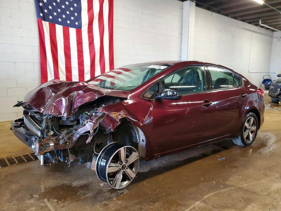 53055756 :رقم المزاد ، 3KPFL4A74JE199423 vin ، 2018 Kia Forte مزاد بيع